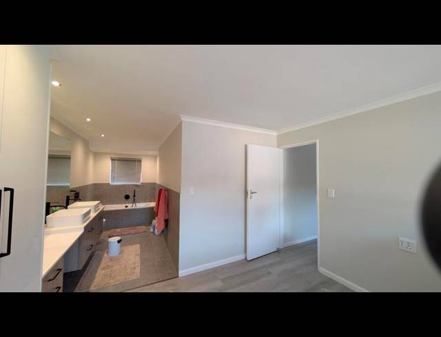 3 BEDROOM PROPERTY TO RENT IN BEACH ESTATE